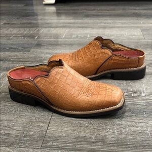 Women's Tan Croc-Embossed Slip-On Mule Shoes